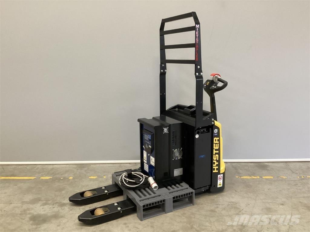 Hyster P2.0 Yaya kumandali istif makinasi