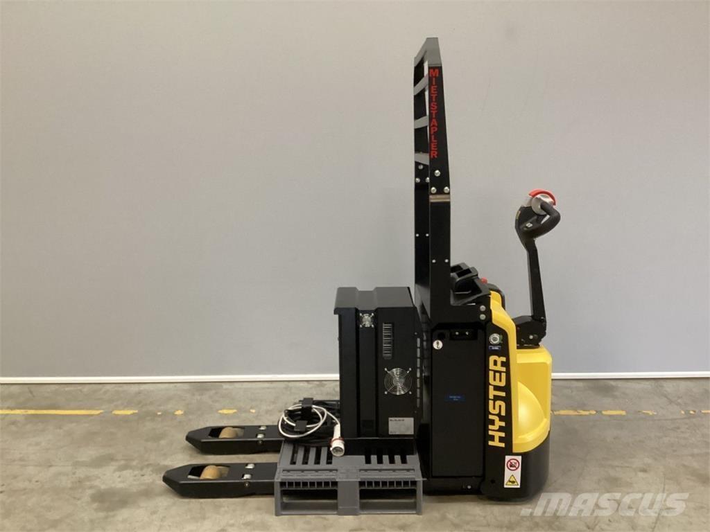 Hyster P2.0 Yaya kumandali istif makinasi