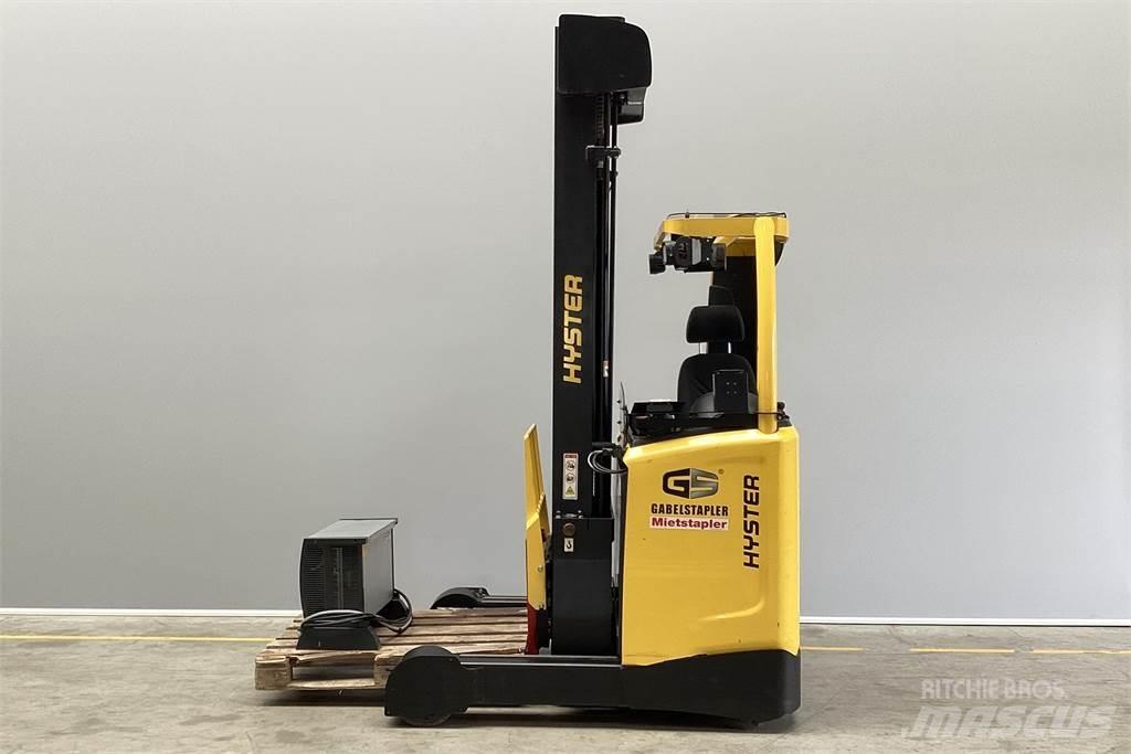 Hyster R1.4 Reach truck - depo içi istif araçları