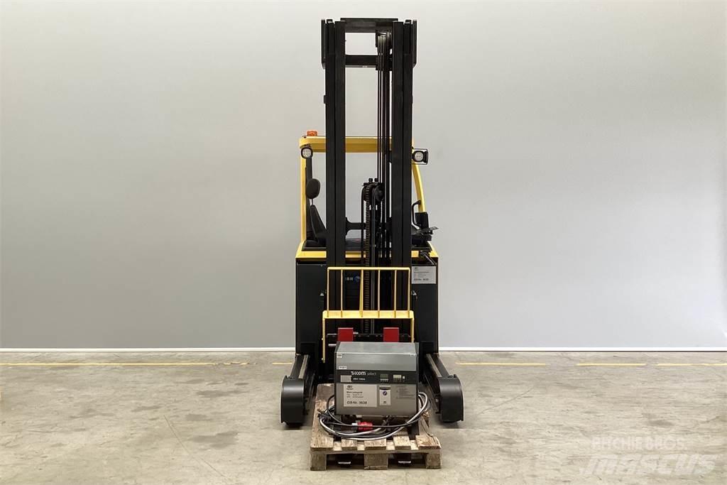 Hyster R1.4 Reach truck - depo içi istif araçları