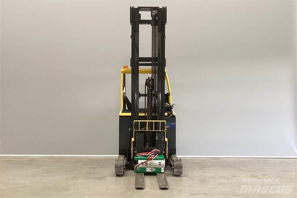 Hyster R1.6 Reach truck - depo içi istif araçları