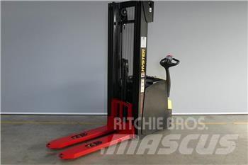 Hyster S1.6il Yaya kumandali istif makinasi