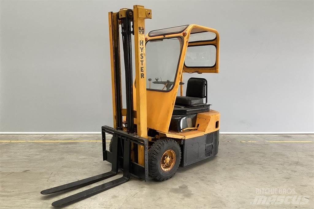 Hyster YT40 Diger