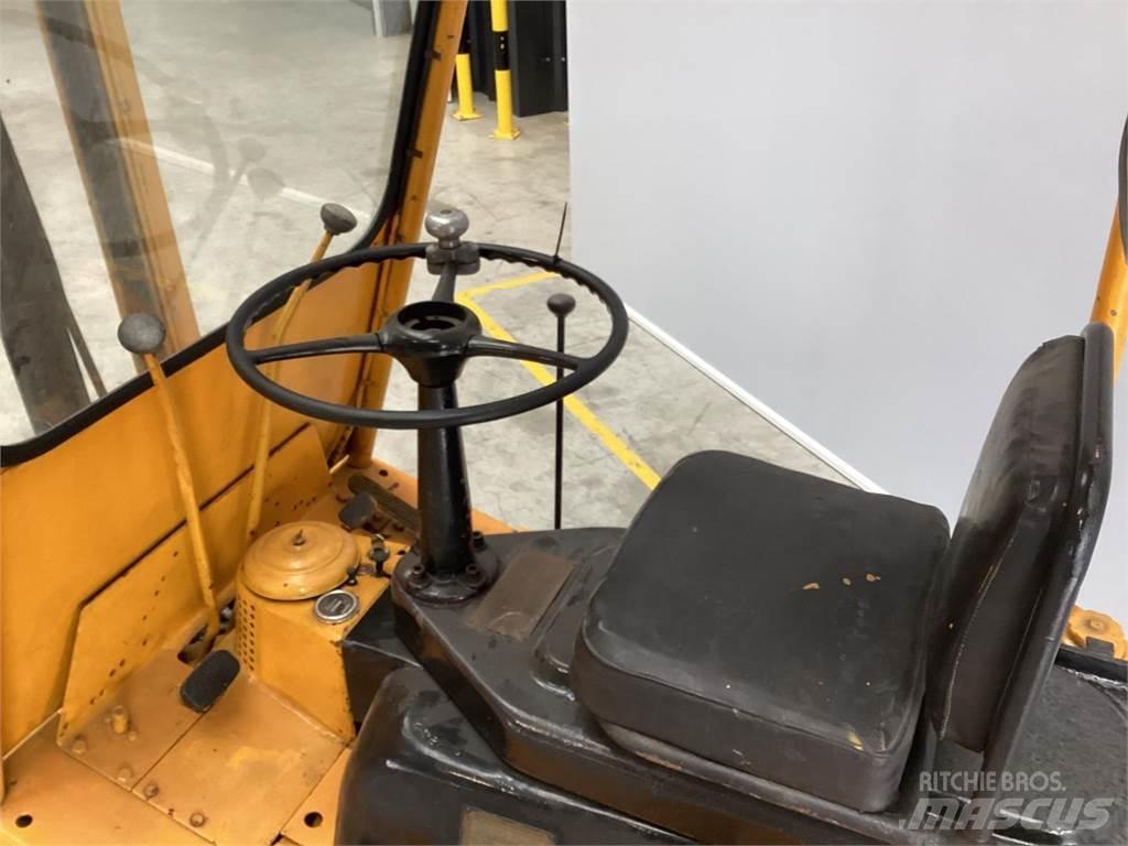Hyster YT40 Diger