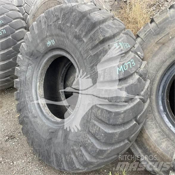 Titan 23.5x25 Lastikler