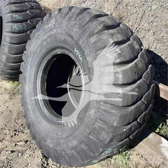 Titan 23.5x25 Lastikler