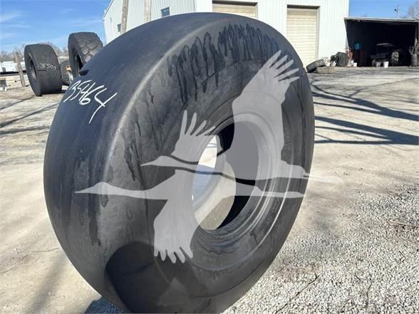Titan 23.5x25 Lastikler