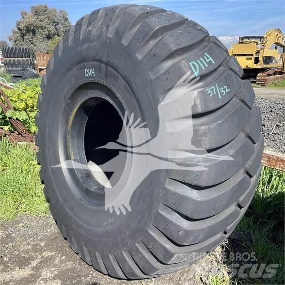 Titan 29.5x25 Lastikler