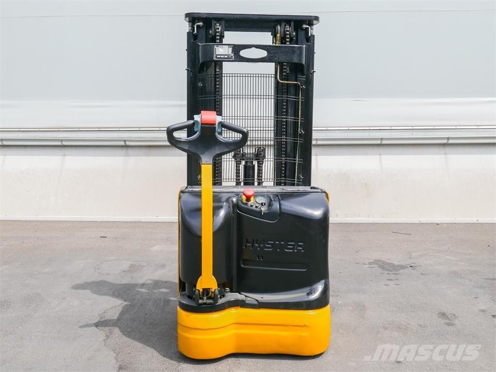 Hyster S 1.4-40 Yaya kumandali istif makinasi