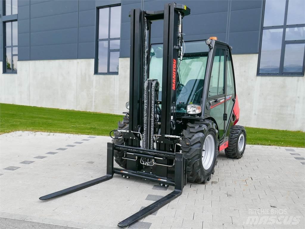 Manitou MC 25-4 Arazi tipi forklift