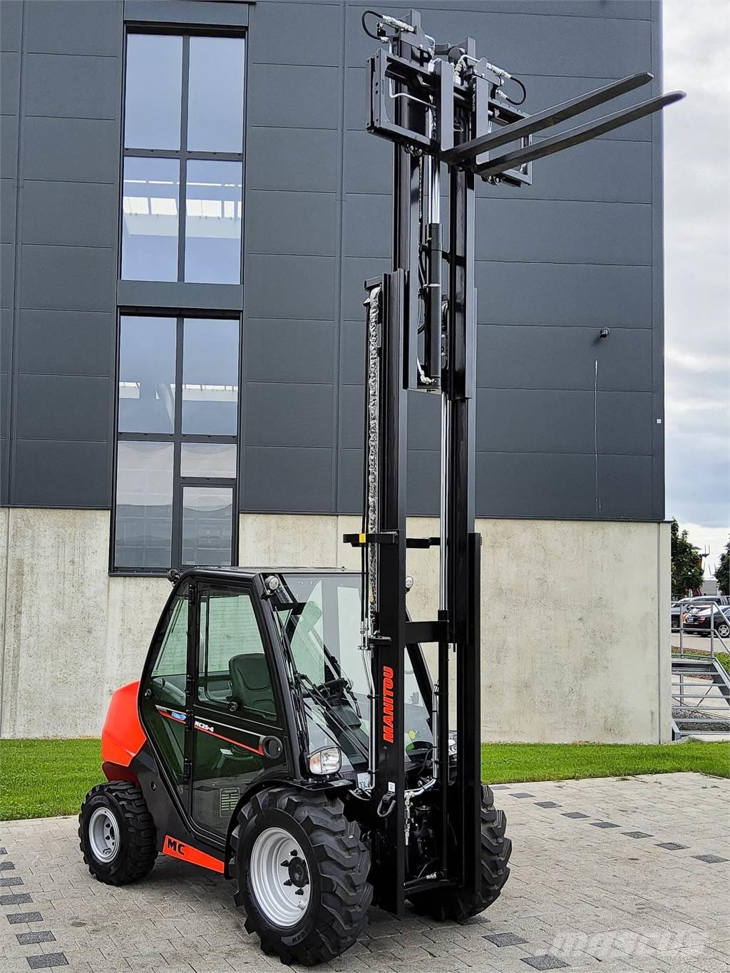 Manitou MC 25-4 Arazi tipi forklift
