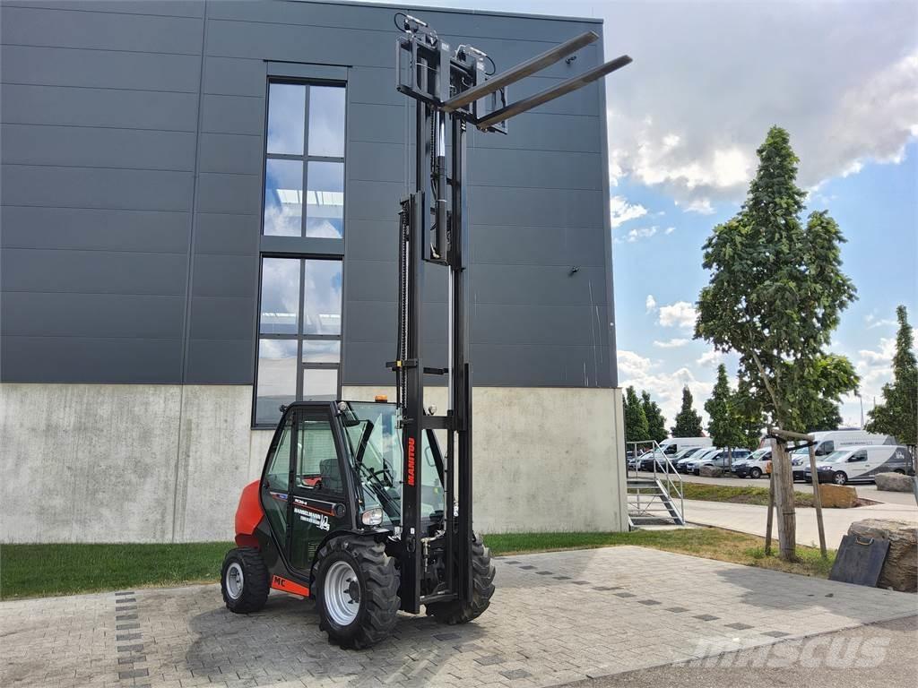 Manitou MC 30-4 Arazi tipi forklift