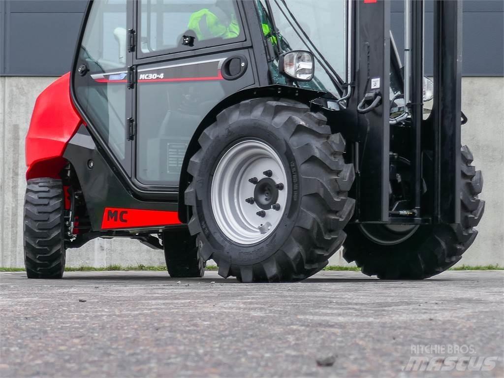 Manitou MC 30-4 Arazi tipi forklift