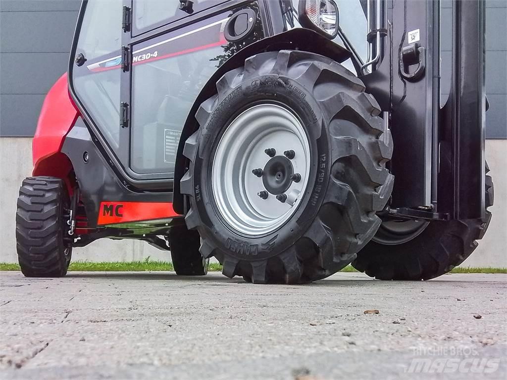 Manitou MC 30-4 Arazi tipi forklift