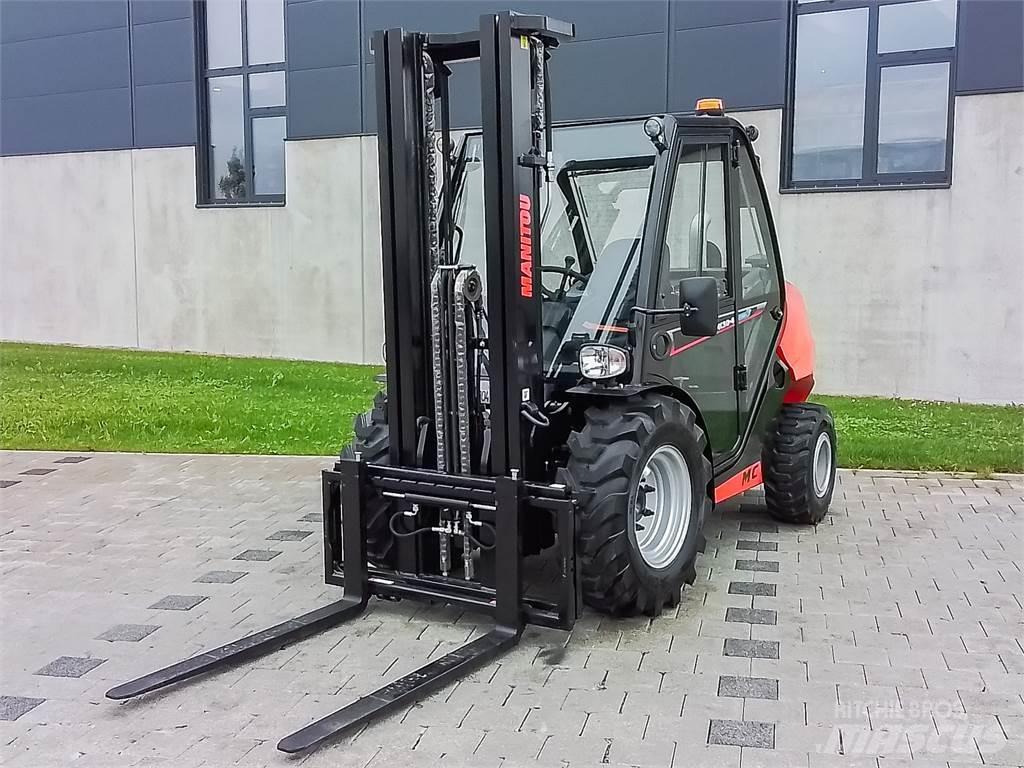 Manitou MC 30-4 Arazi tipi forklift