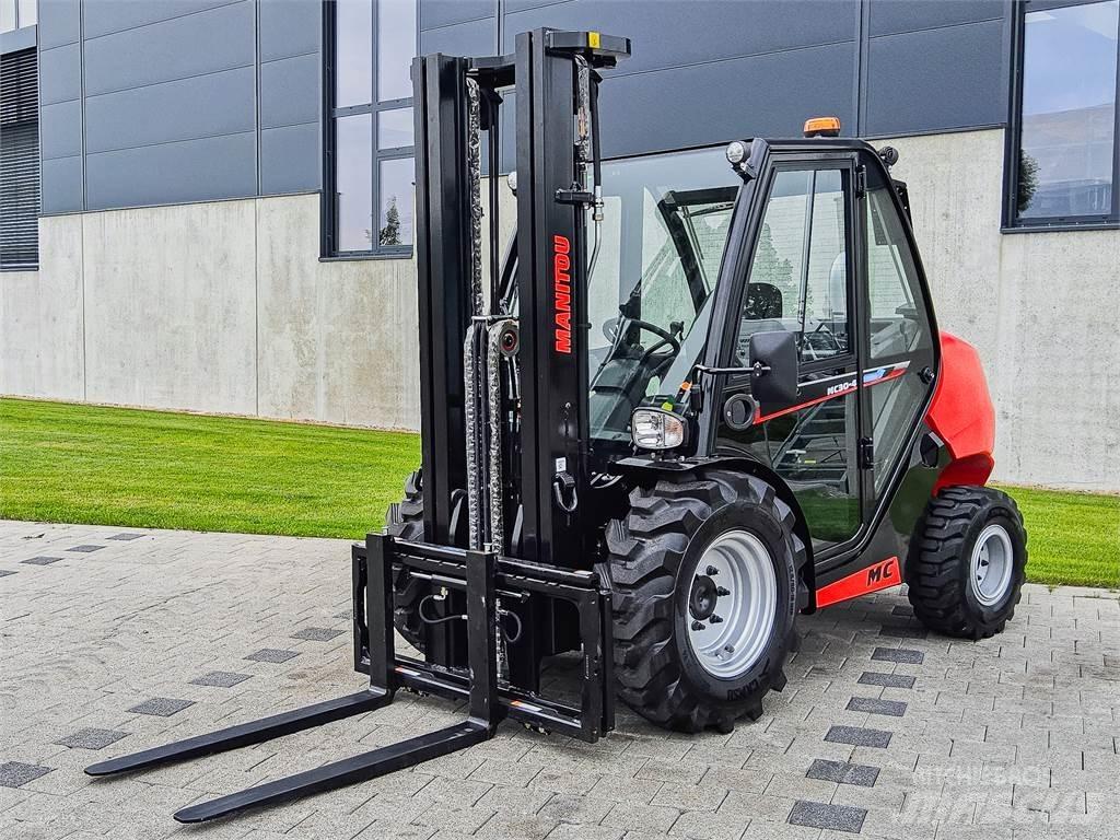 Manitou MC 30-4 Arazi tipi forklift