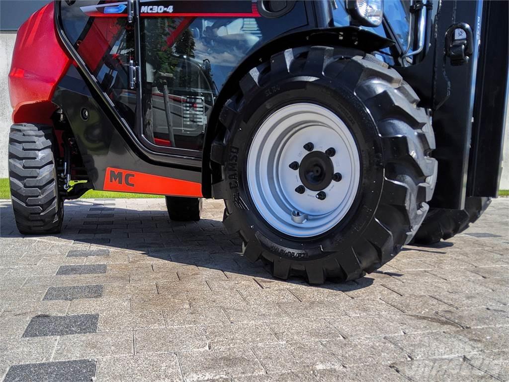 Manitou MC 30-4 Arazi tipi forklift