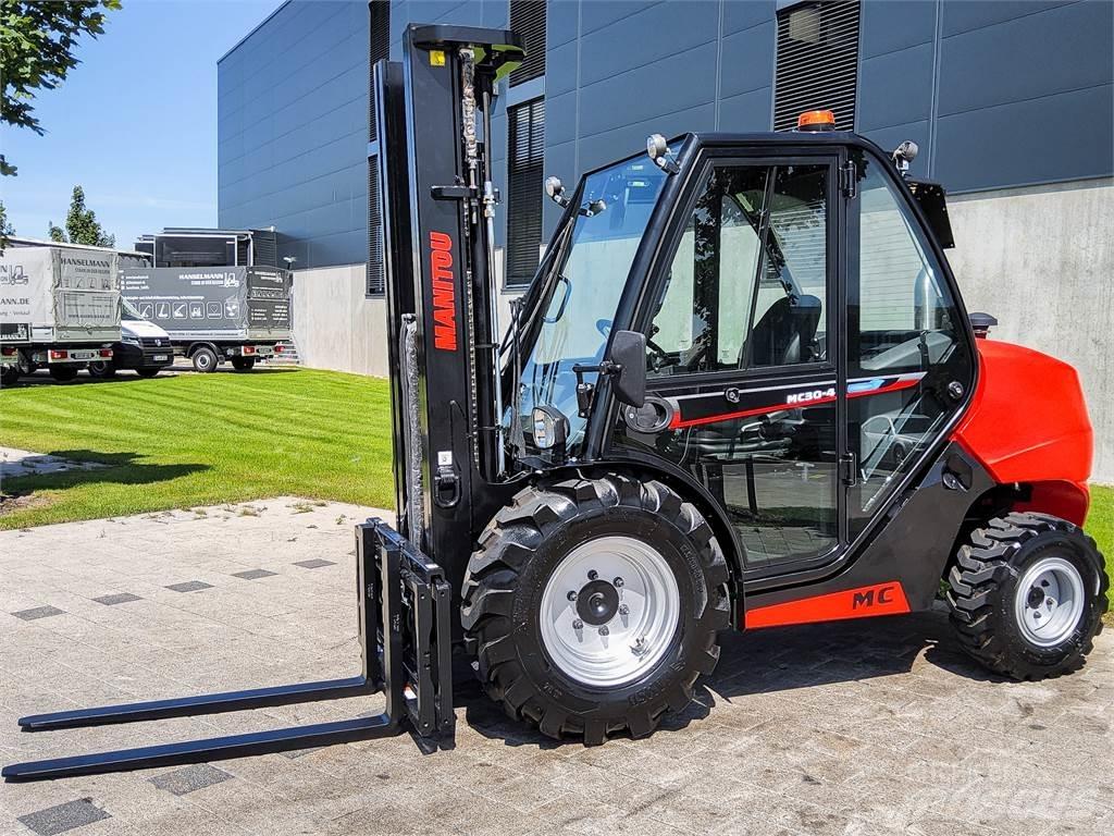 Manitou MC 30-4 Arazi tipi forklift