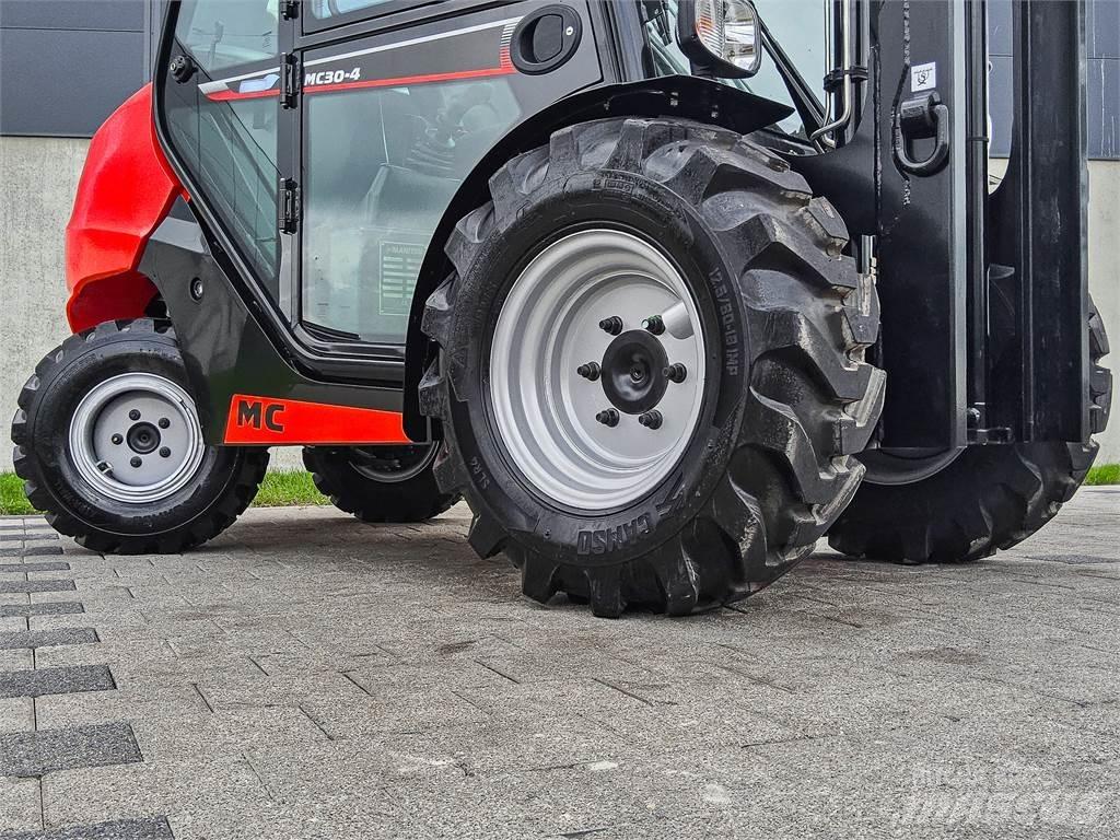 Manitou MC 30-4 Arazi tipi forklift