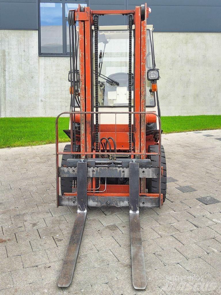 Nissan EH02F25U Dizel forkliftler