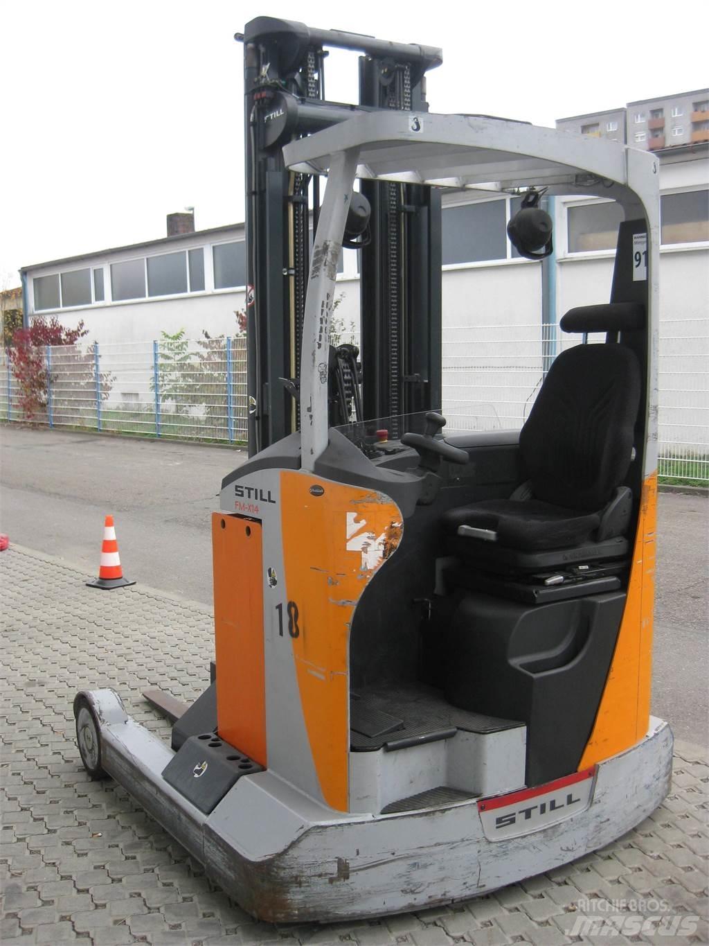 Still FM-X14 Reach truck - depo içi istif araçları