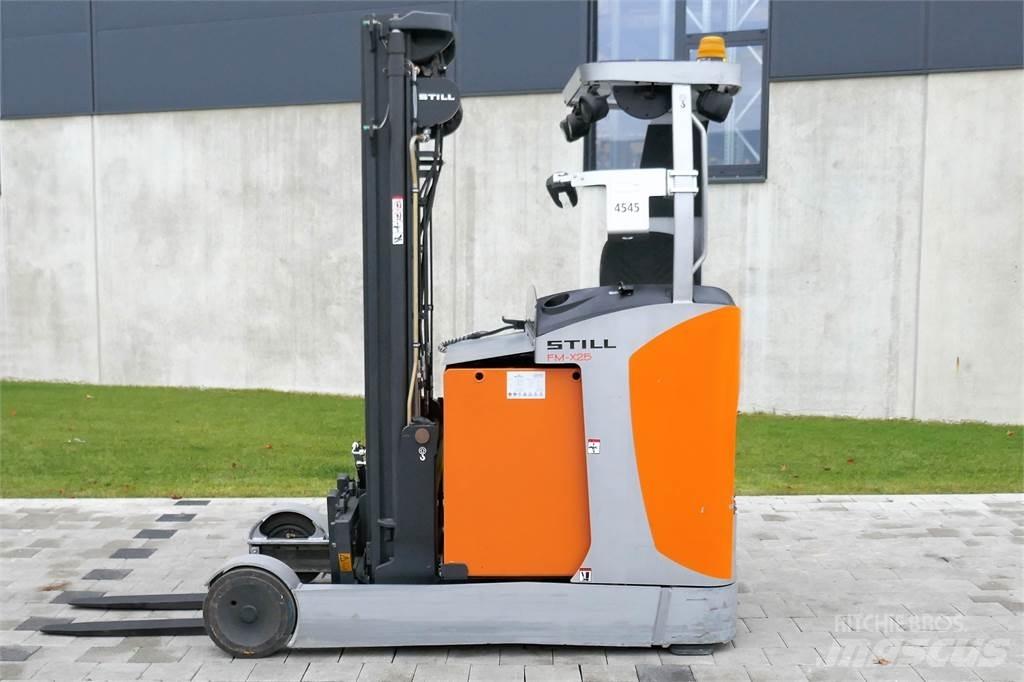 Still FM-X25 Reach truck - depo içi istif araçları