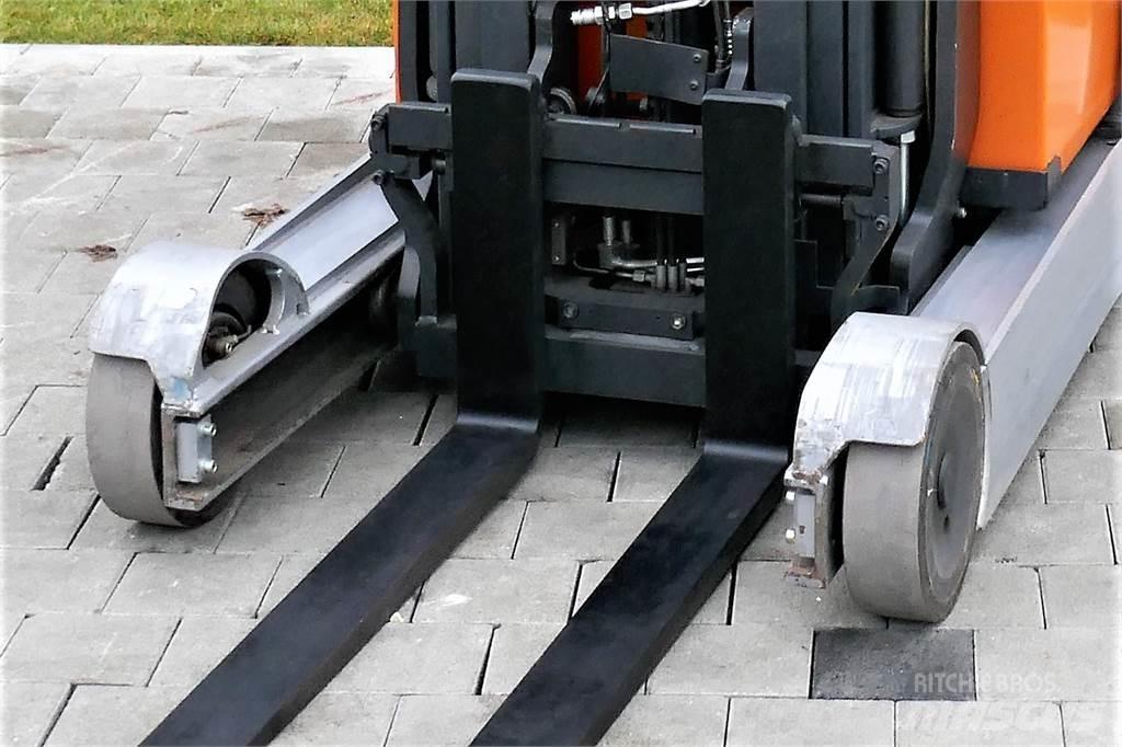 Still FM-X25 Reach truck - depo içi istif araçları