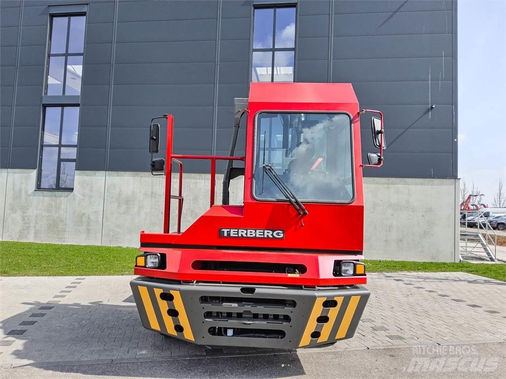 Terberg YT 220 Terminal çekiciler