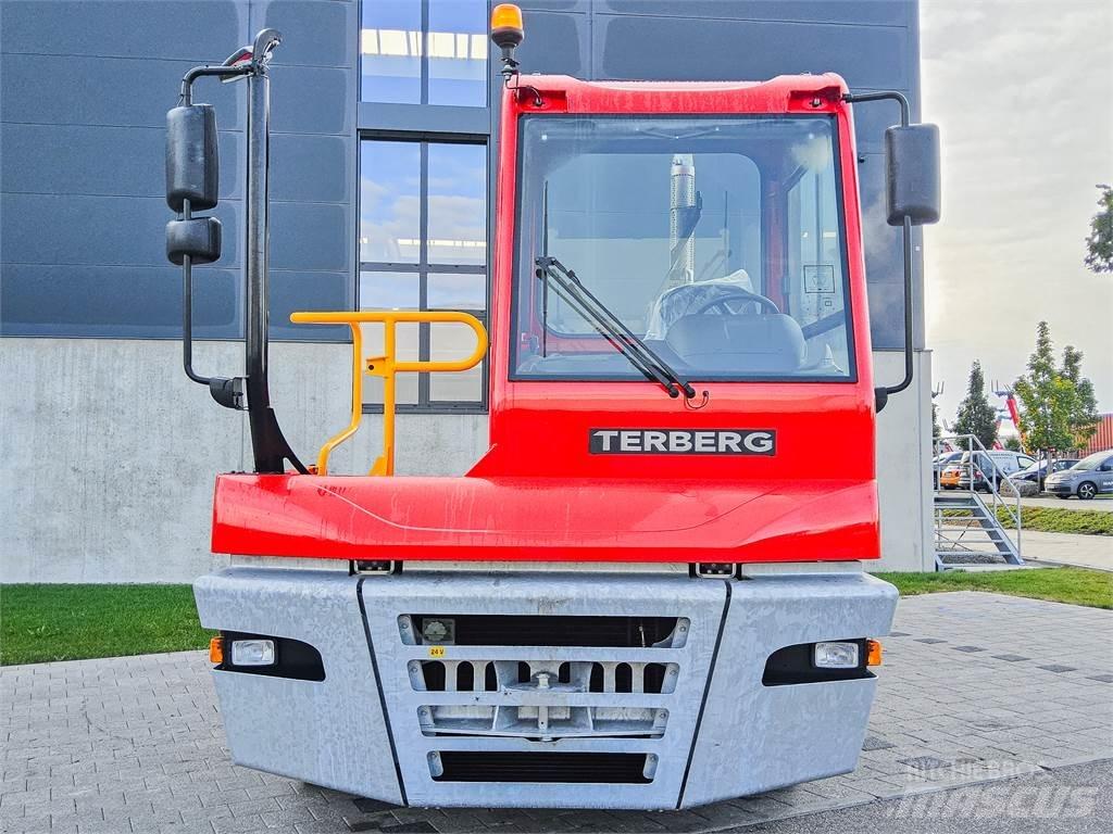 Terberg YT 223 Terminal çekiciler