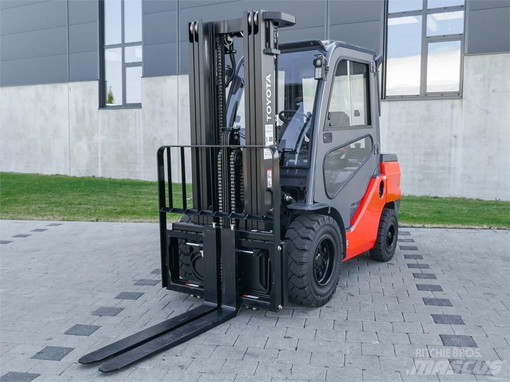 Toyota 52-8FDJF35 Dizel forkliftler