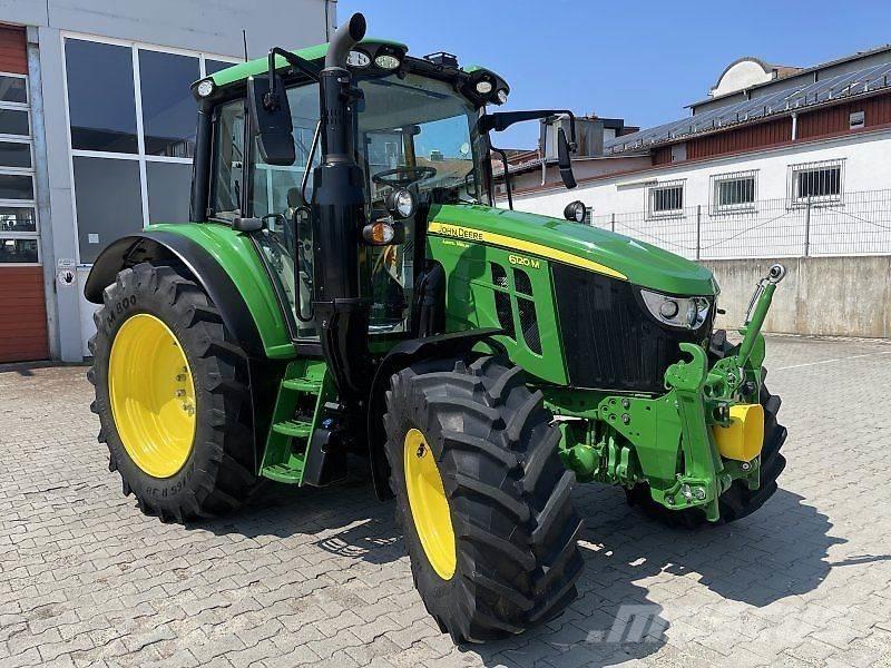 John Deere 6120M Diger