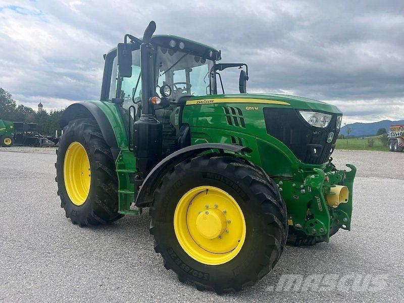 John Deere 6155M Diger