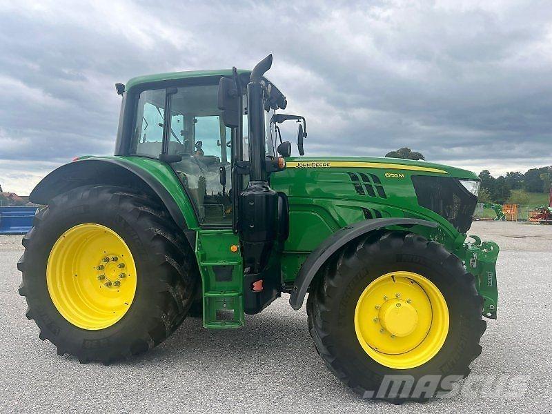 John Deere 6155M Diger