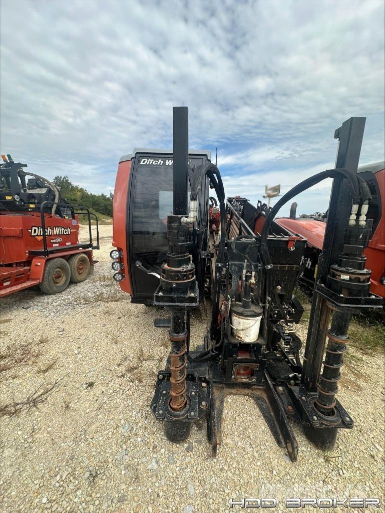Ditch Witch AT32 Yatay sondaj makineleri