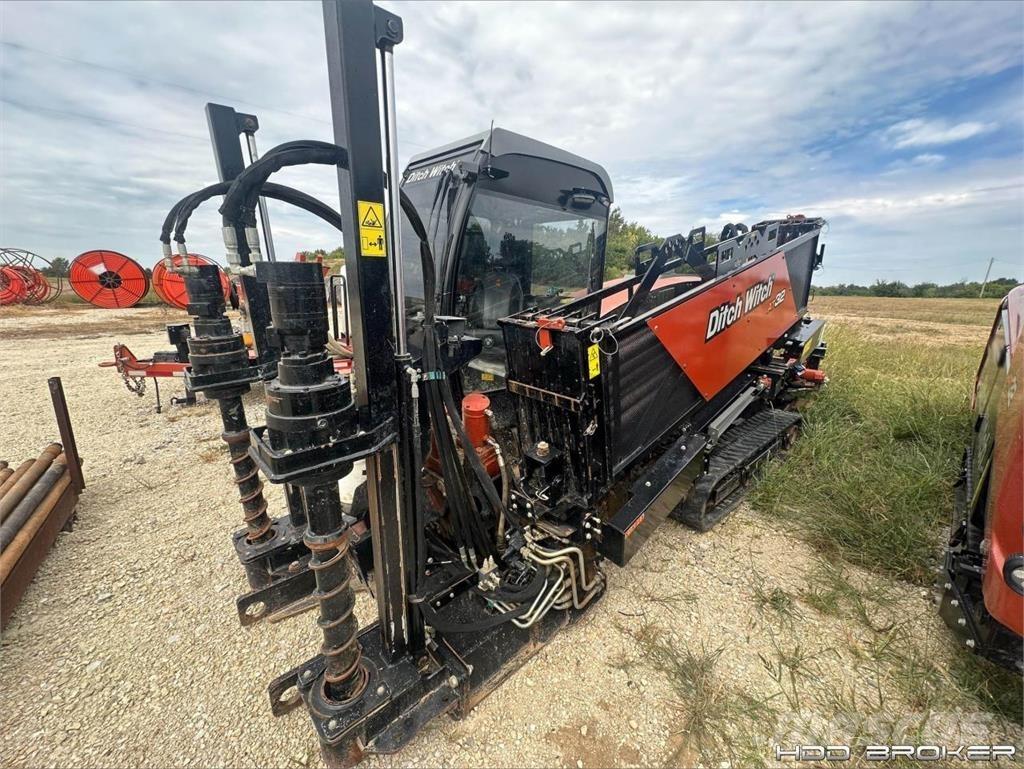 Ditch Witch AT32 Yatay sondaj makineleri