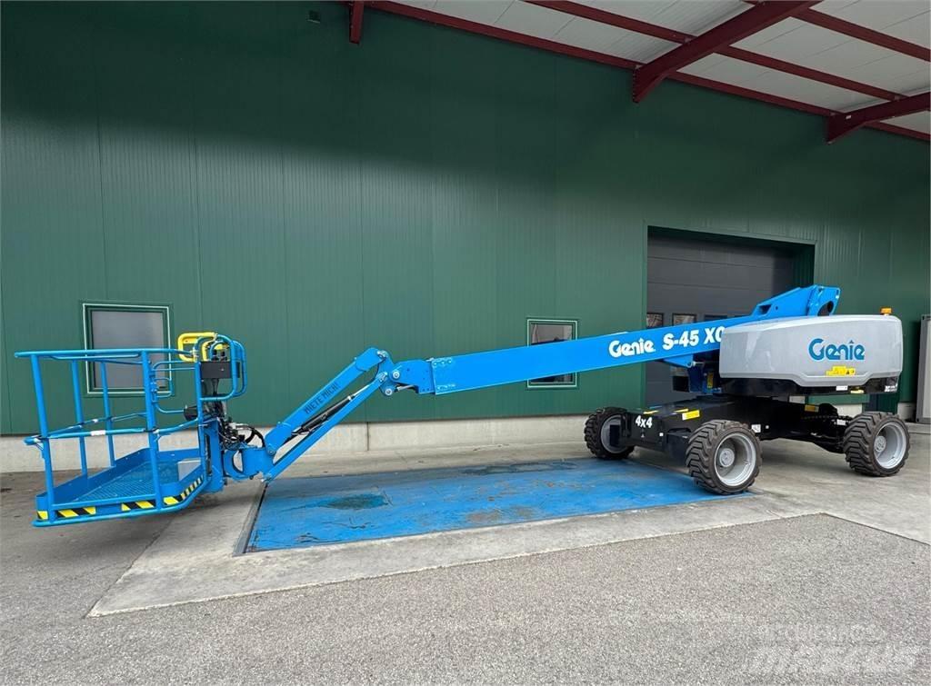 Genie S-45 XC Körüklü personel platformları