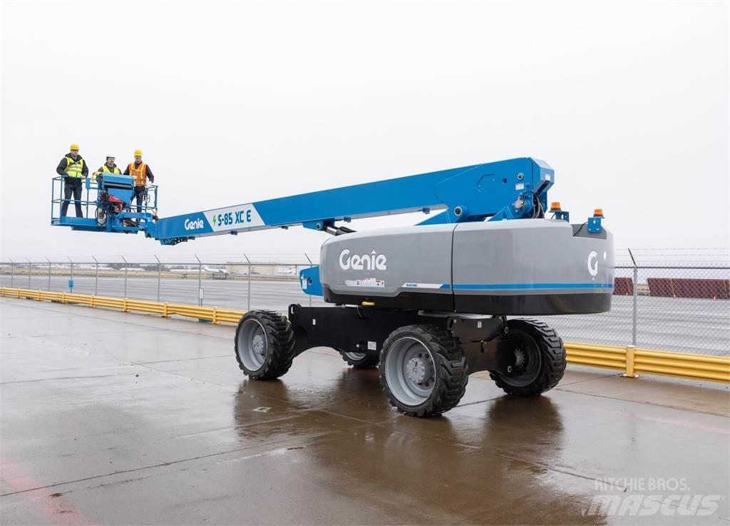 Genie S-85 XC E Körüklü personel platformları