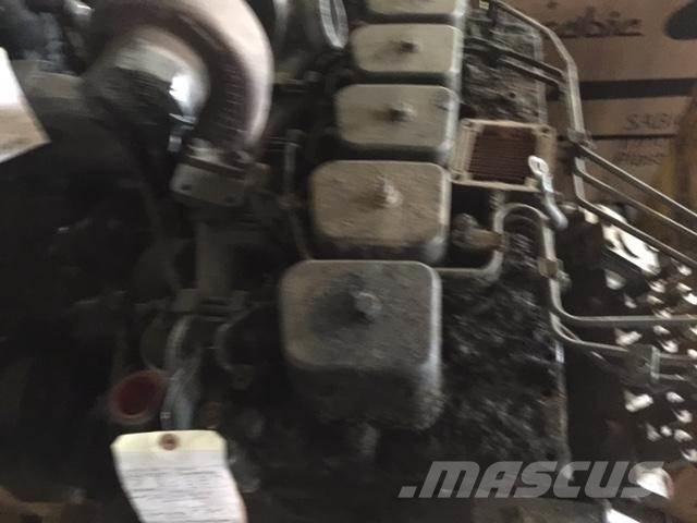Komatsu SA6D102-1 Motorlar