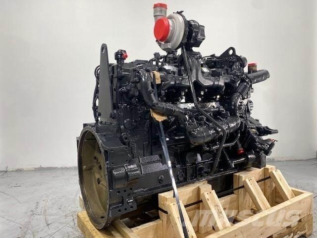 Komatsu SAA6D125E-5 Motorlar