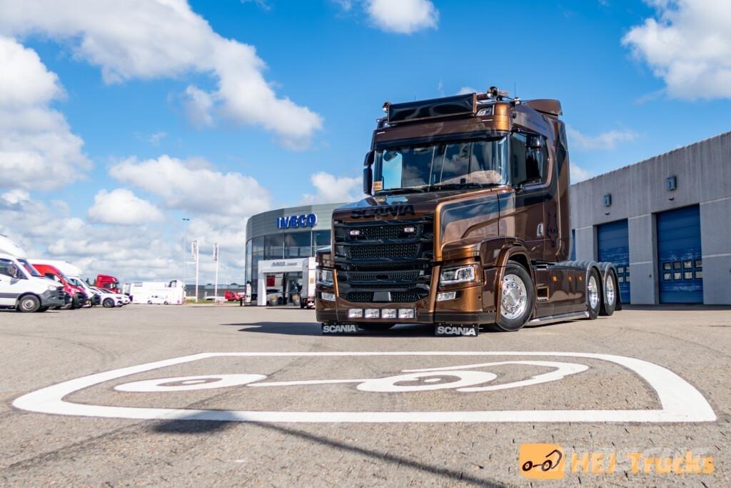 Scania RT520 A6x2NB Çekiciler