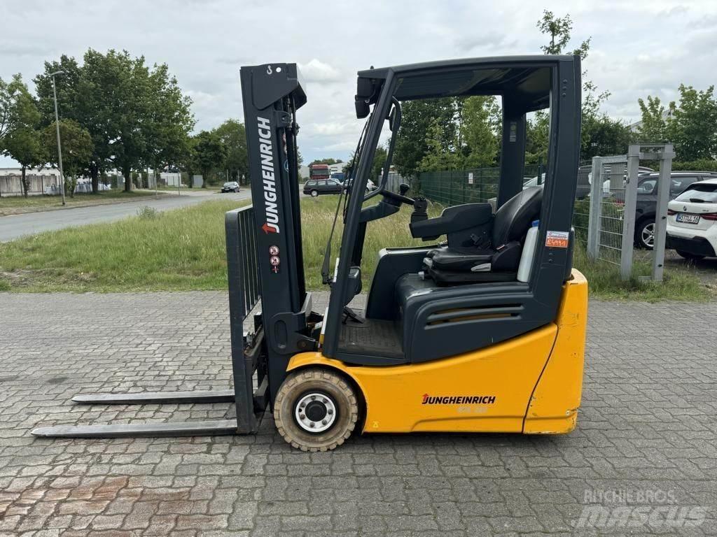 Jungheinrich EFG213 Elektrikli forkliftler
