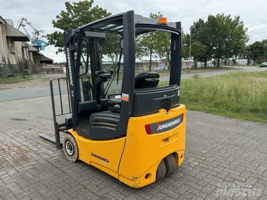Jungheinrich EFG213 Elektrikli forkliftler