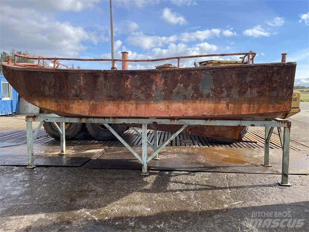  Arbejdsbåd uden motor. Mavnalar