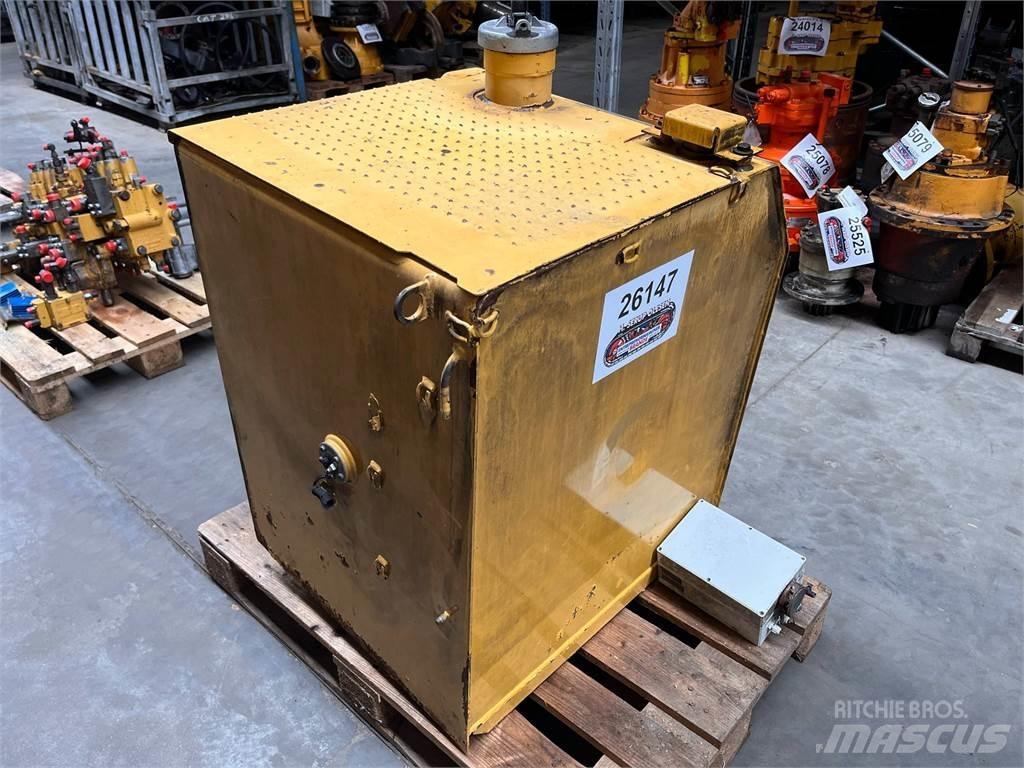 CAT 323D brændstoftank Diger parçalar