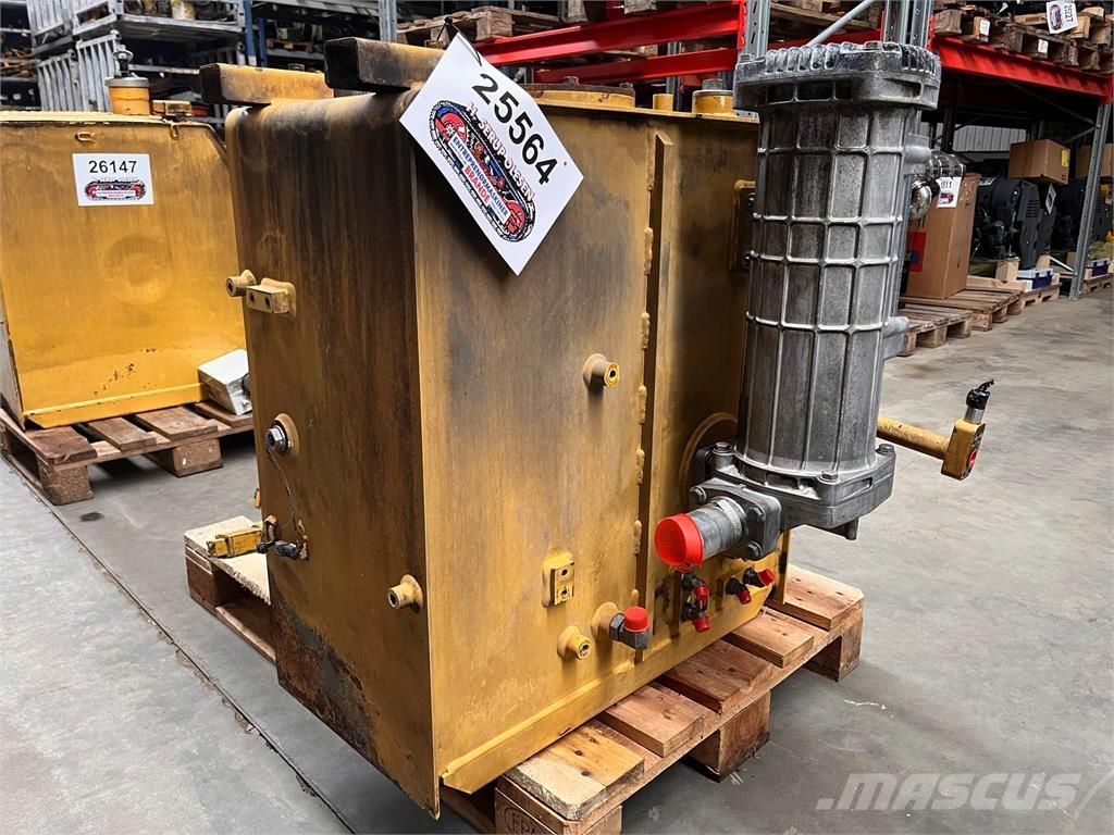 CAT 323D hydrauliktank Hidrolik