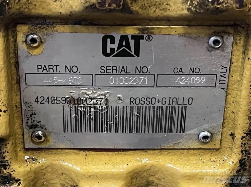 CAT 908M, Frontaksel Akslar