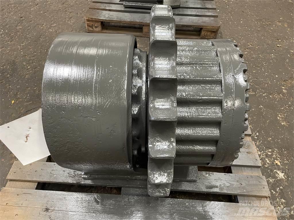 Komatsu PC180LC-3 Køregear Sanzuman
