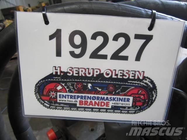 Volvo 230B Krøjegear Diger