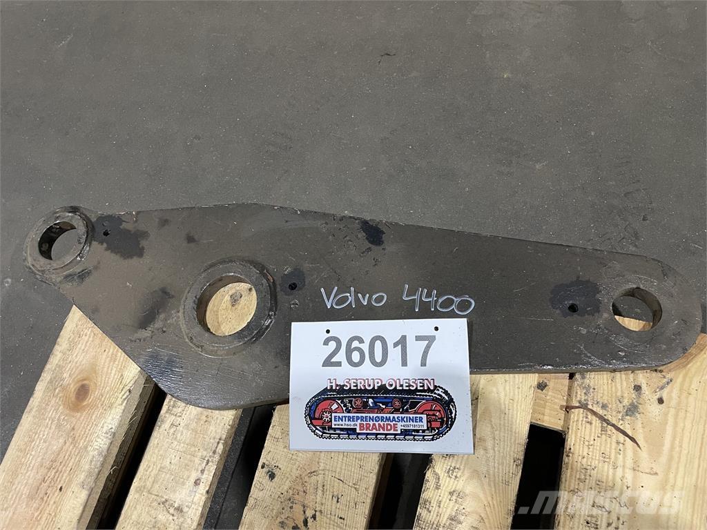 Volvo 4400 link Diger parçalar
