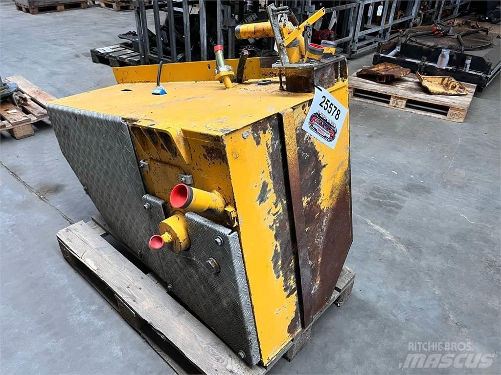 Volvo A35 brændstoftank Motorlar